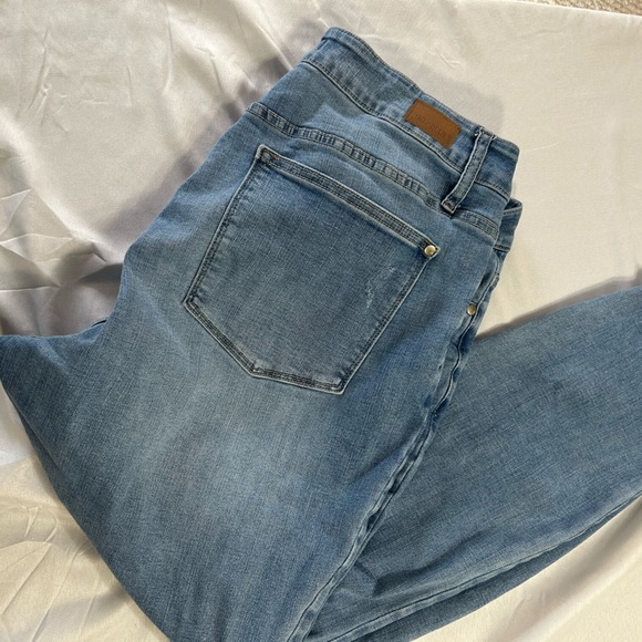 Judy Blue Light Blue skinny Jeans - Picture 7 of 11